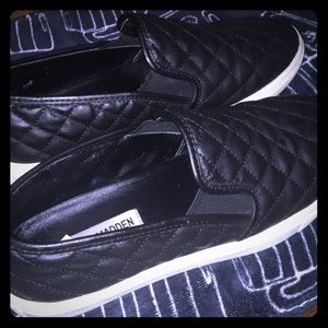 Steve Madden Ecentrcq Black Slip On Sneakers.